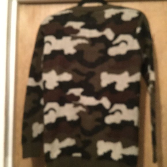 Wet Seal button front camo cardigan - Picture 4 of 4